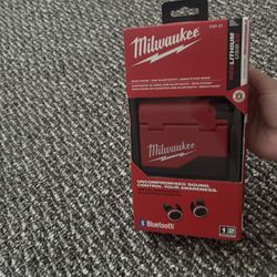 Milwaukee REDLITHIUM USB Bluetooth Jobsite Ear Buds