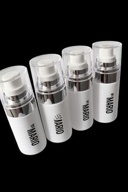 MAKEUP BY MARIO 
Mini SurrealSkin Waterproof Setting Spray with
