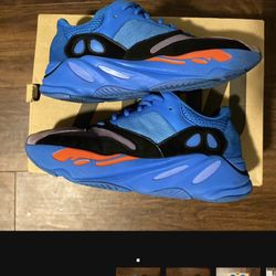 Yeezy 700 