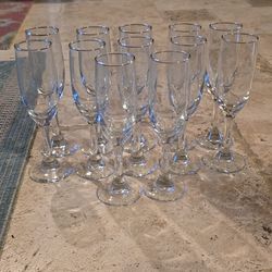 12 - 6oz Flute Glasses
