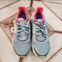 Womens Adidas Ultraboost ST sneakers Size 7