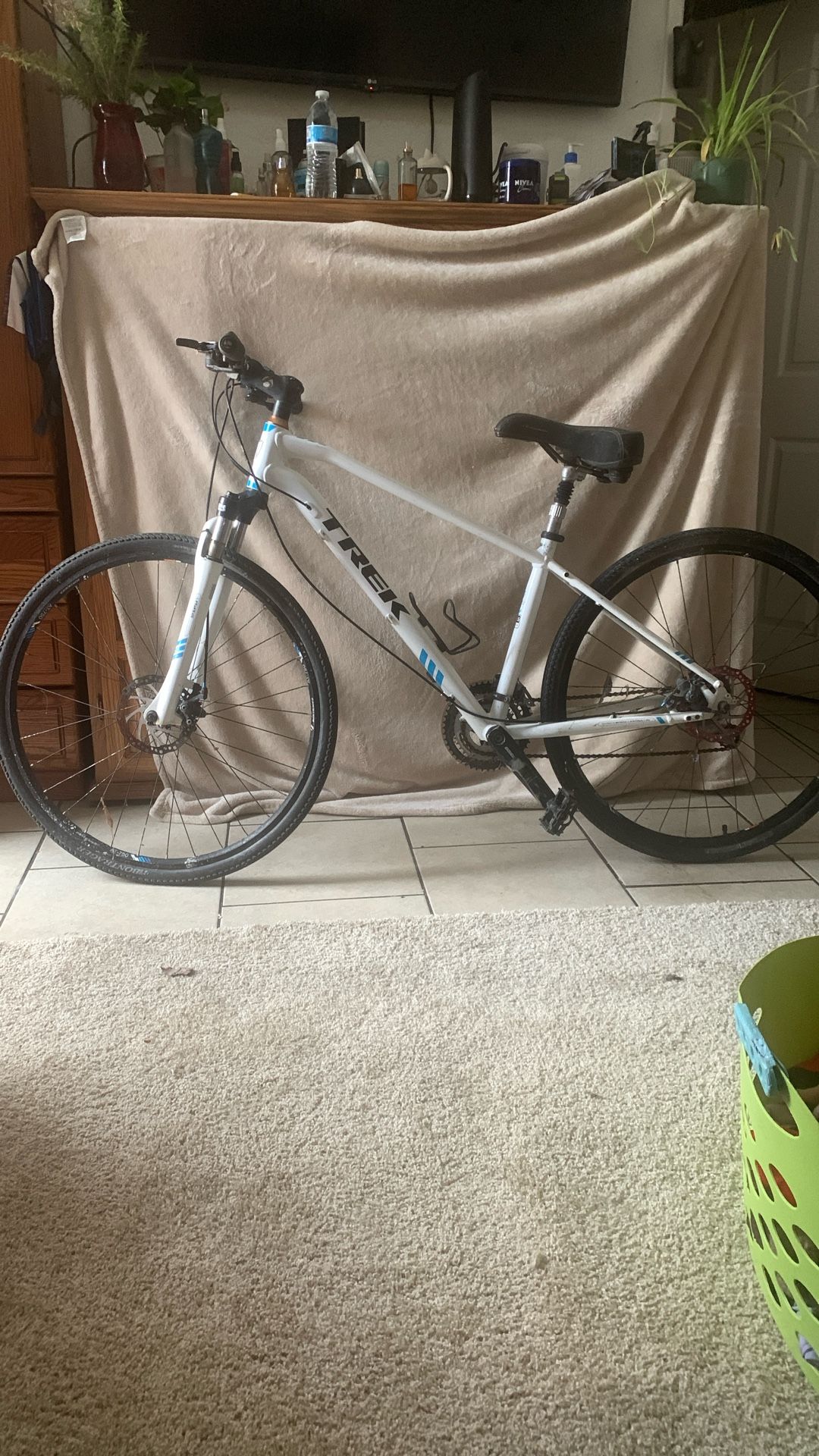 Trek 8.3 DS hybrid bicycle.