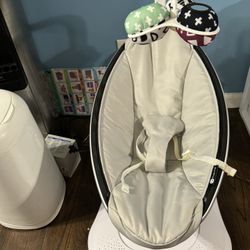 4MOMS MamaRoo Swing W Bluetooth & Speakers