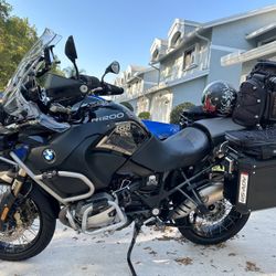 BMW 2013 /90 anniversary Collection Model 