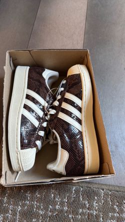 Snake print adidas women’s size 6 1/2