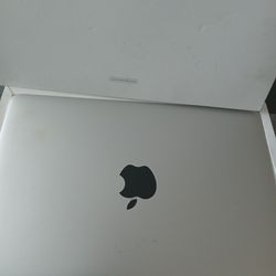 MacBook Pro 16 Inch Refurnished 