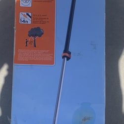 Black + Decker 2 in 1 pole saw