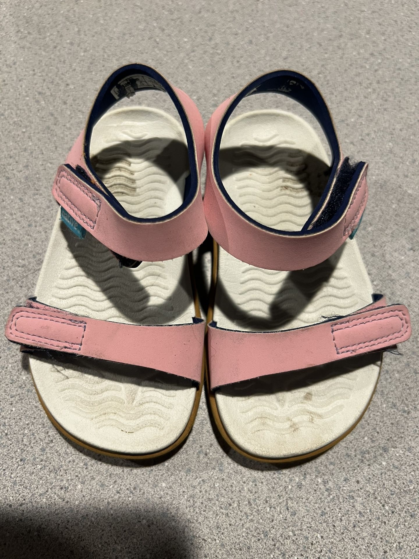 Toddler Shoes: Size 8