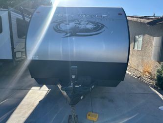2020 Grey wolf travel trailer in Victorville Ca