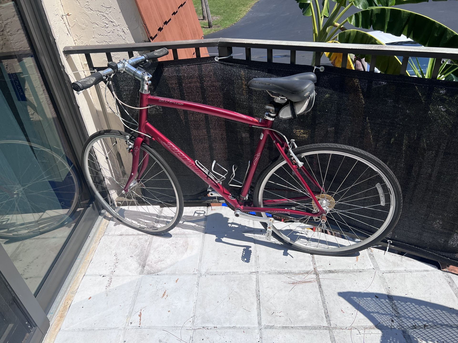 Hybrid bike Specialized