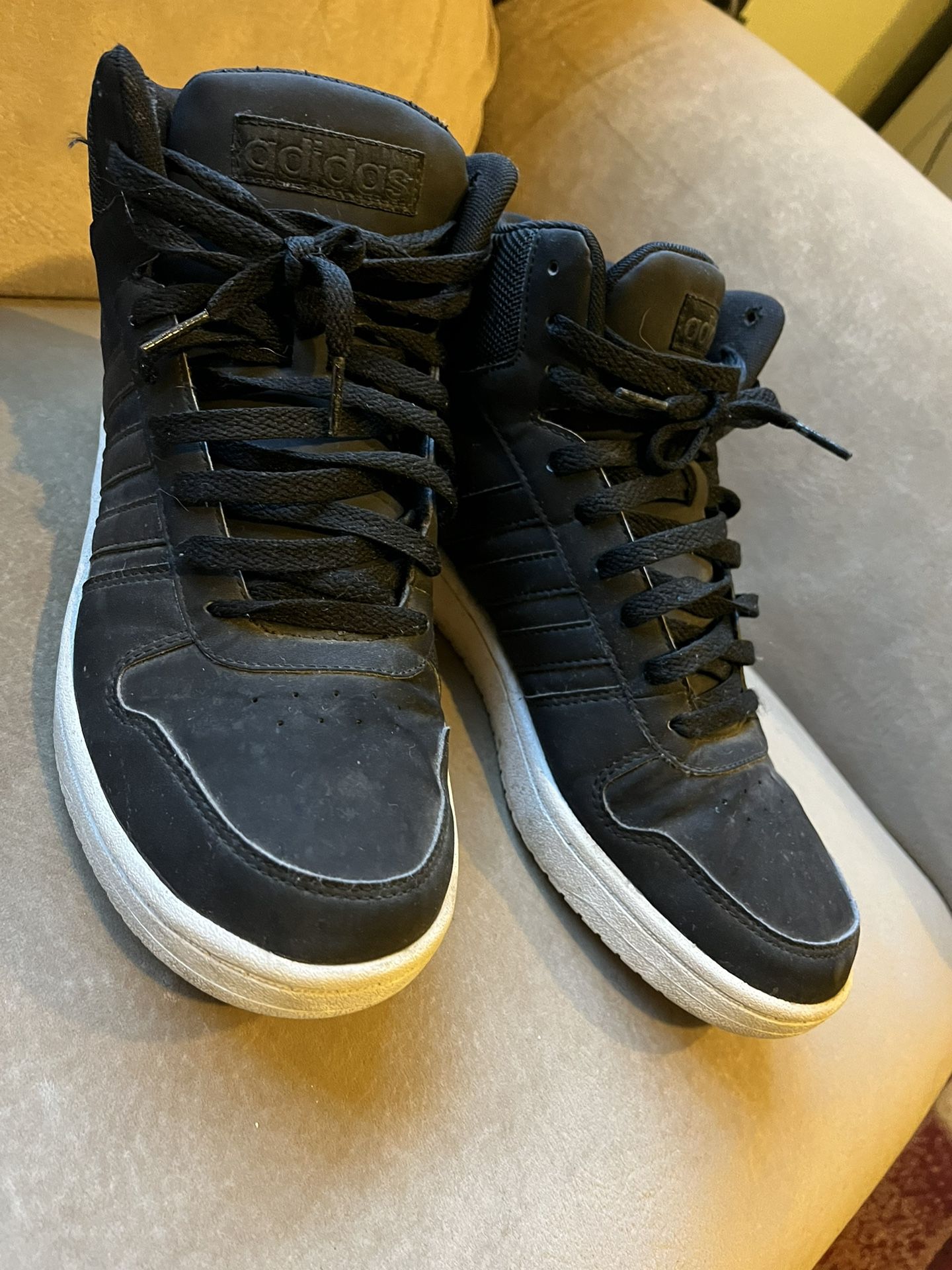 Adidas Shoes 9.5