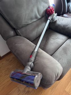 Dyson v8 vacuum