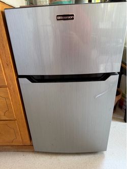 Emerson mini fridge & freezer