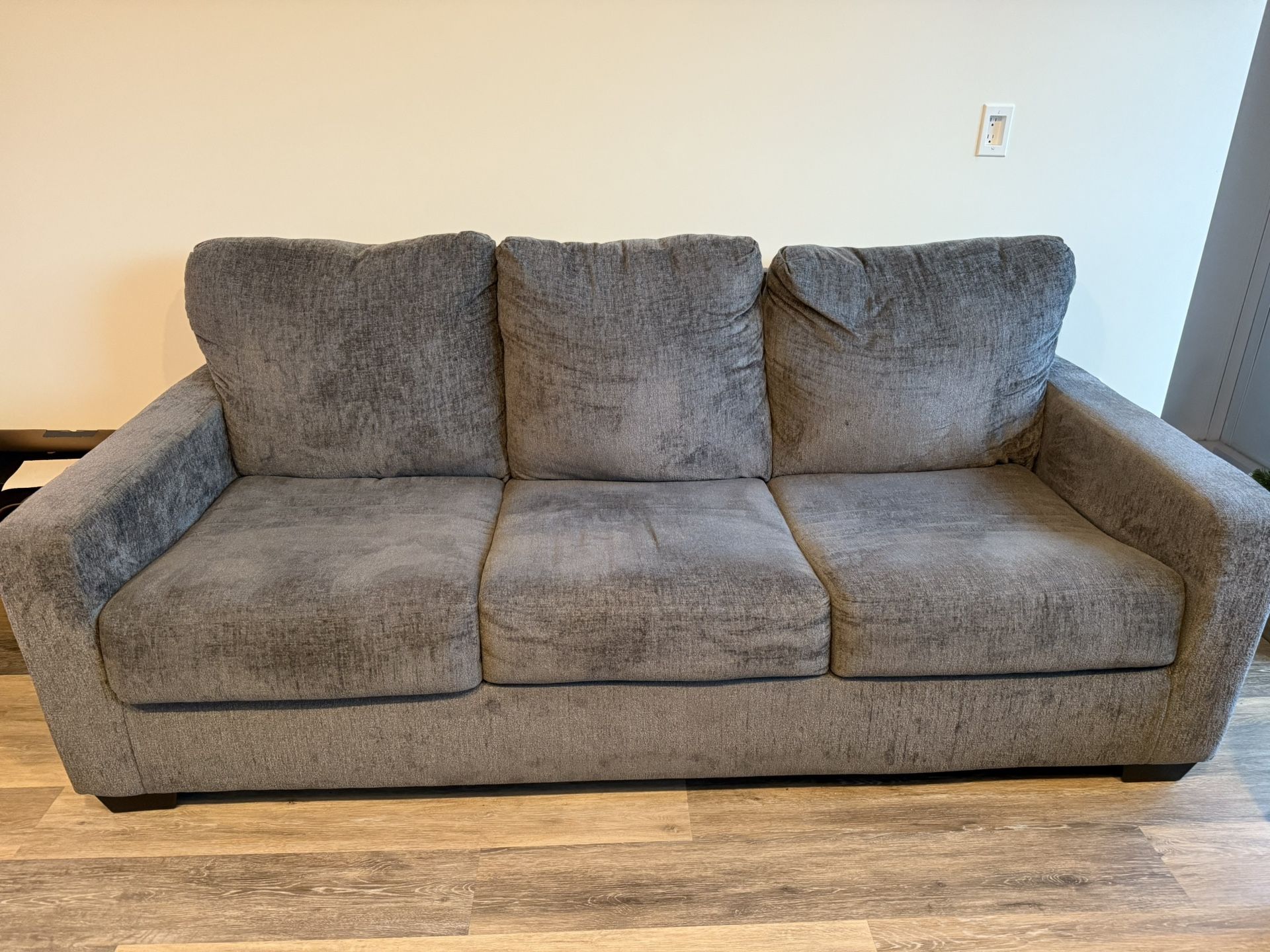 Queen Pull Out Sleeper Sofa