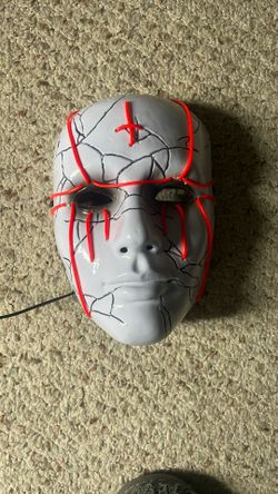 Halloween Mask, battery operated works great no longer need it