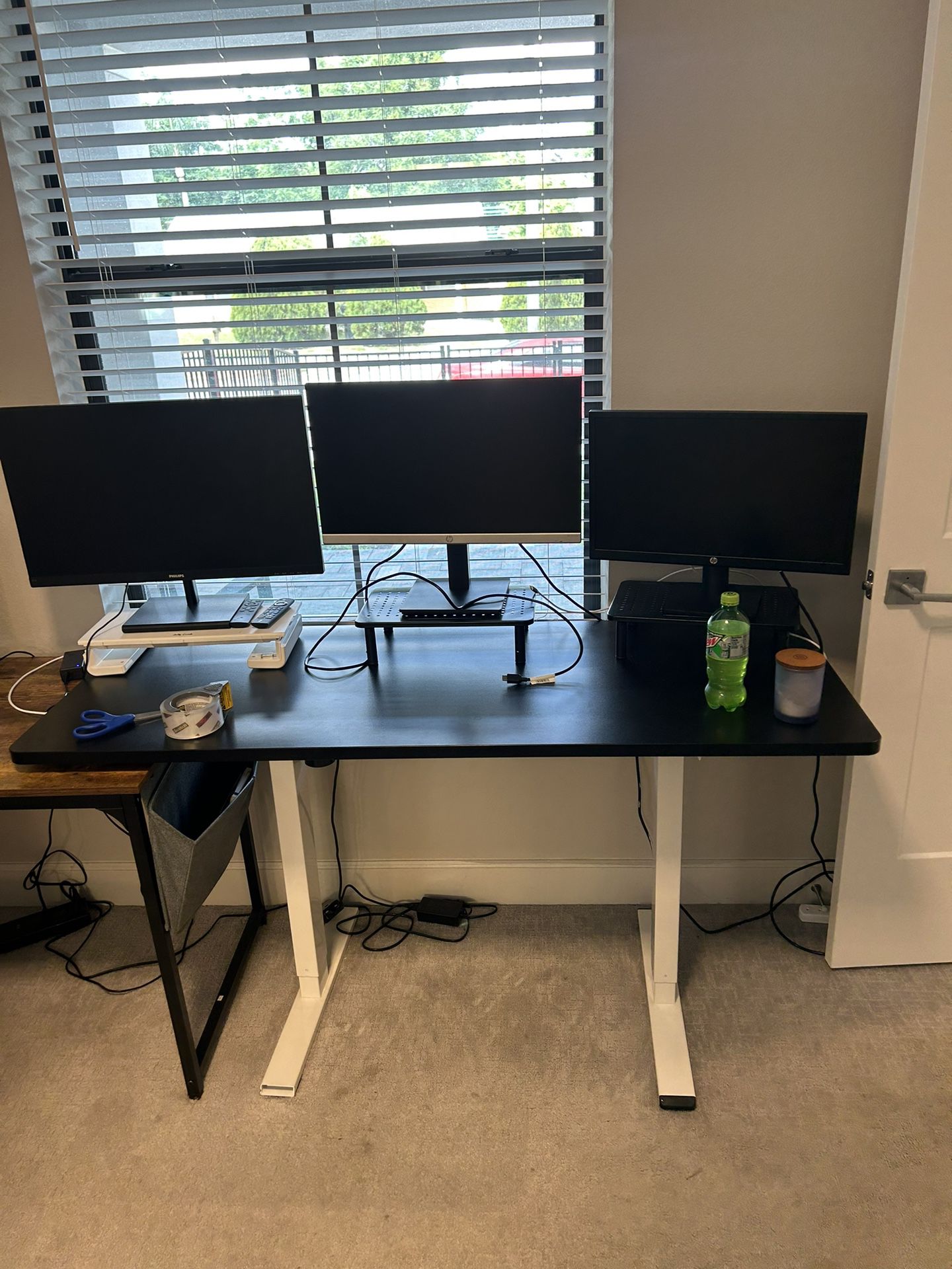 Motorized Office Desk (Goes up And Down For Standing Sitting Work)