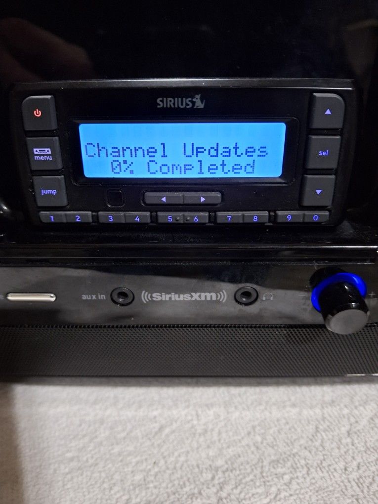 Sirius Xm Receiver And Boom Box Portable Speakers