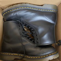 Doc Martens Size 9 Men’s Brand New 