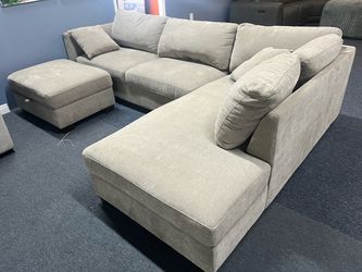 Gray Fabric Sectional Sofa with Ottoman，$580