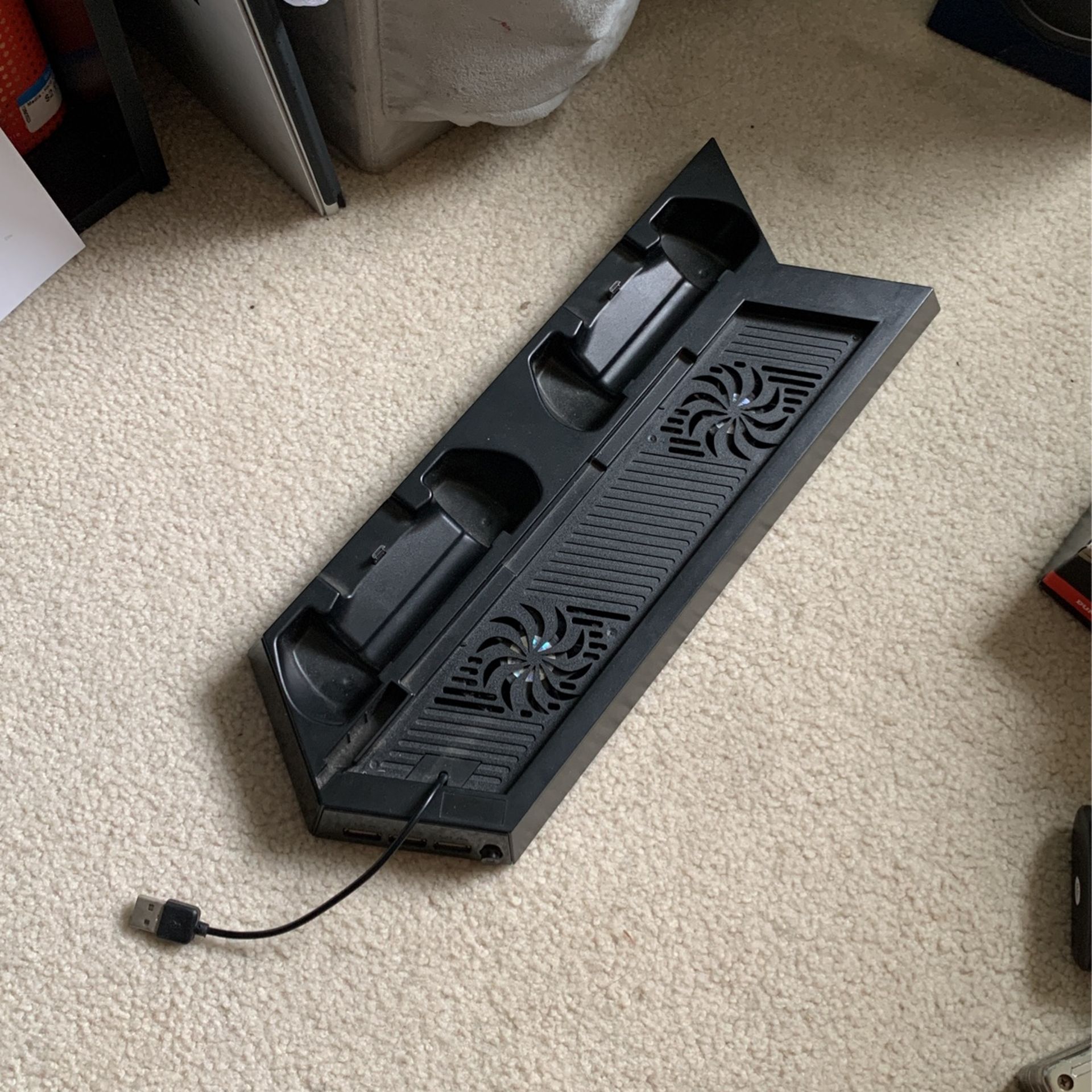 PS4 Charging/Fan Stand