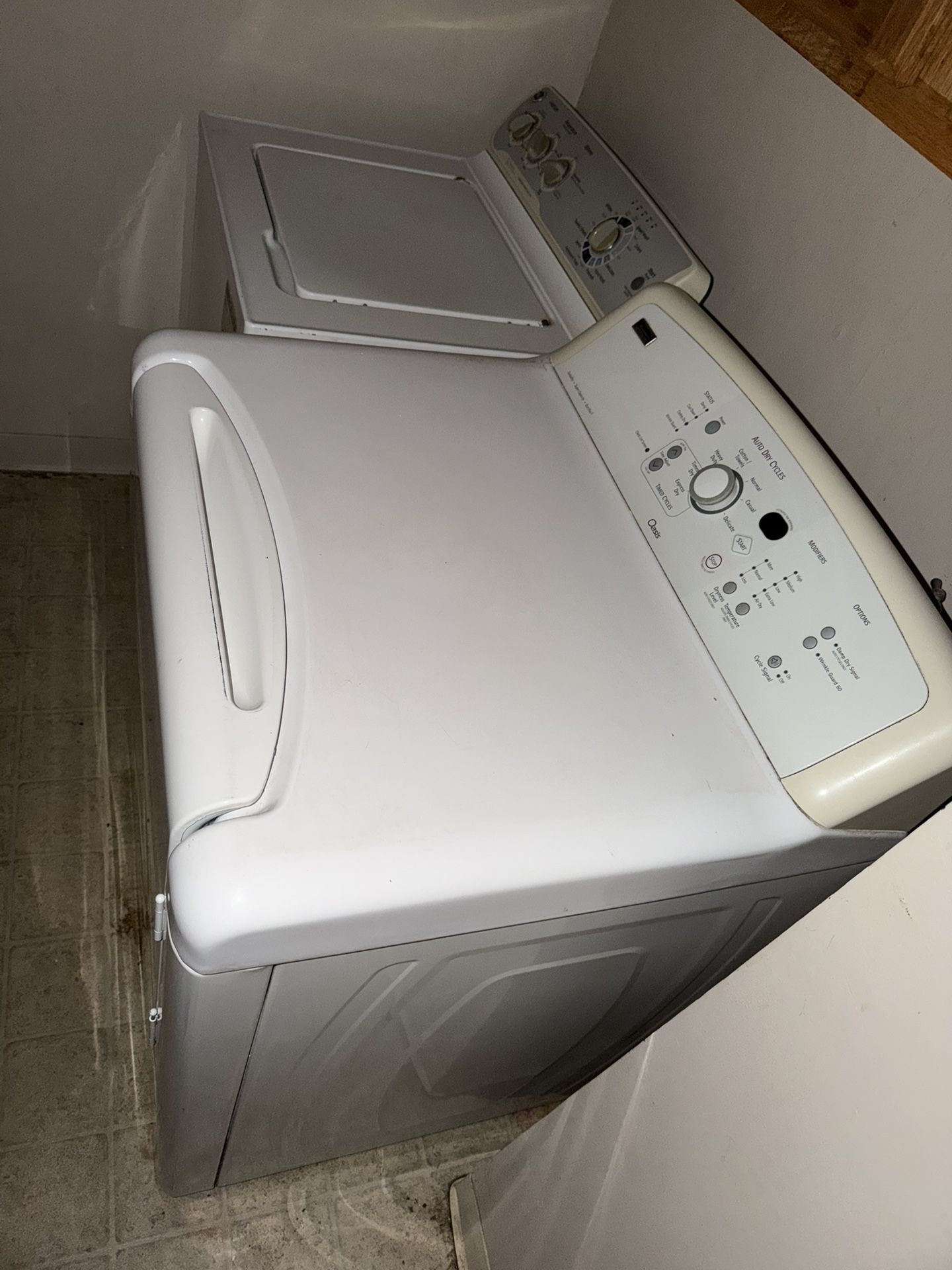 Washer & Dryer Set Oasis