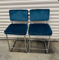 Set of 2 Counter / Bar Chairs - Blue Velvet - NEW - but minor issues w/ screws - Sturdy $60 FIRM