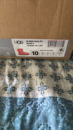 UGG Women's Mini Bailey Bow II Boots Size 10