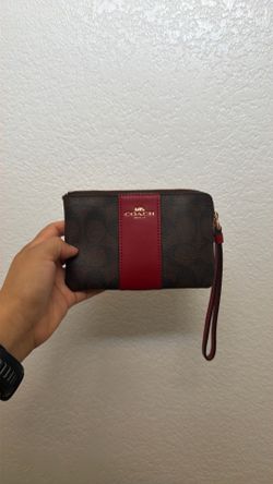 Coach small corner zip wrist