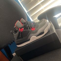 Jorden 4 SIZE 3