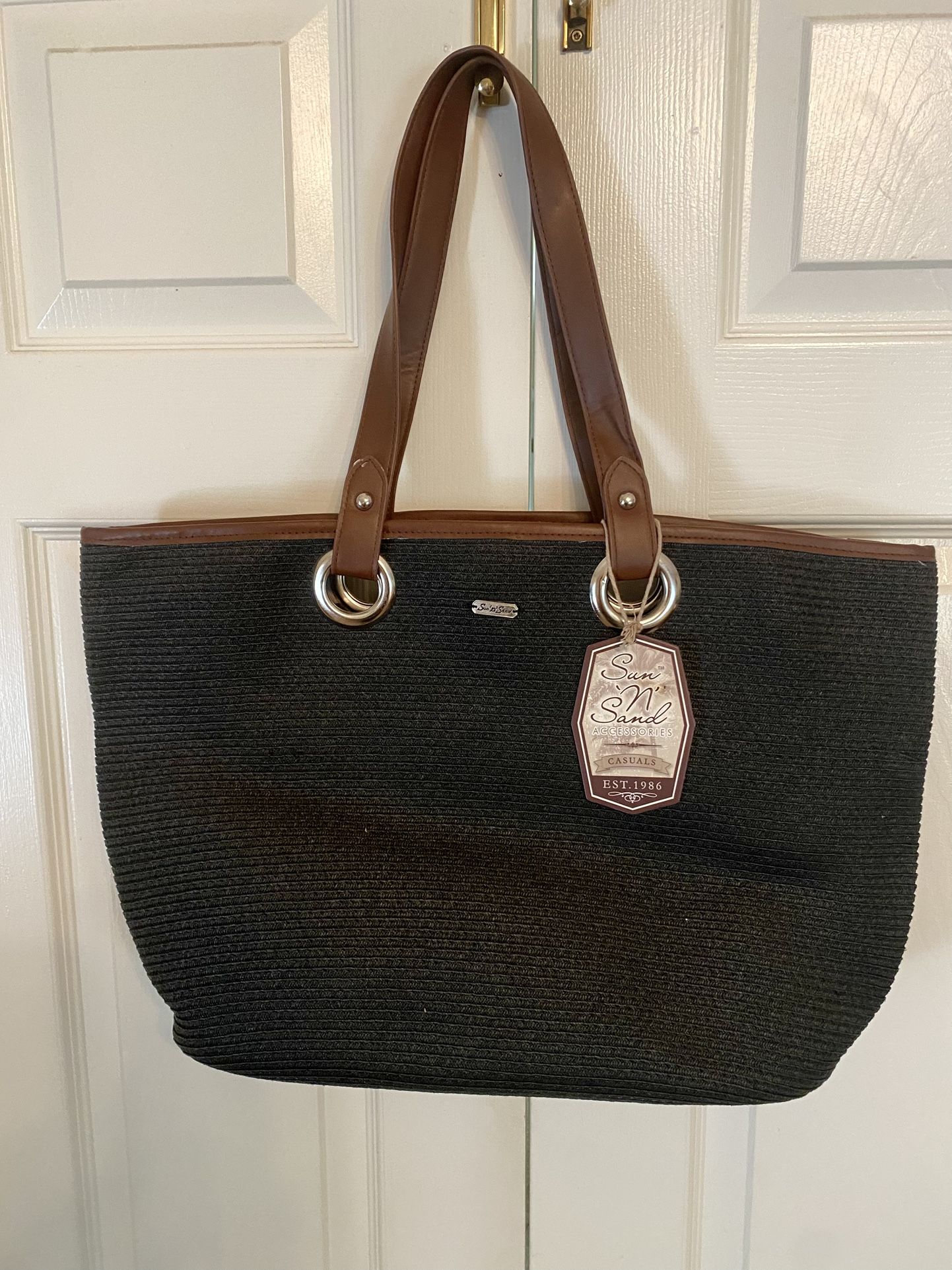 NEW! Black Shoulder Tote