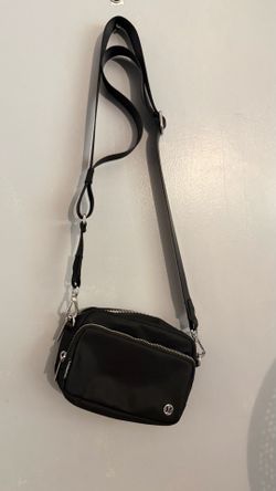 Lululemon crossybody