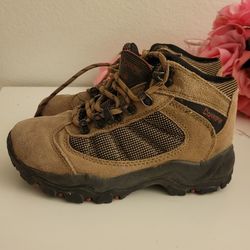 Girl Or Boy  Hiking Boots 2, 2y Bearpaw