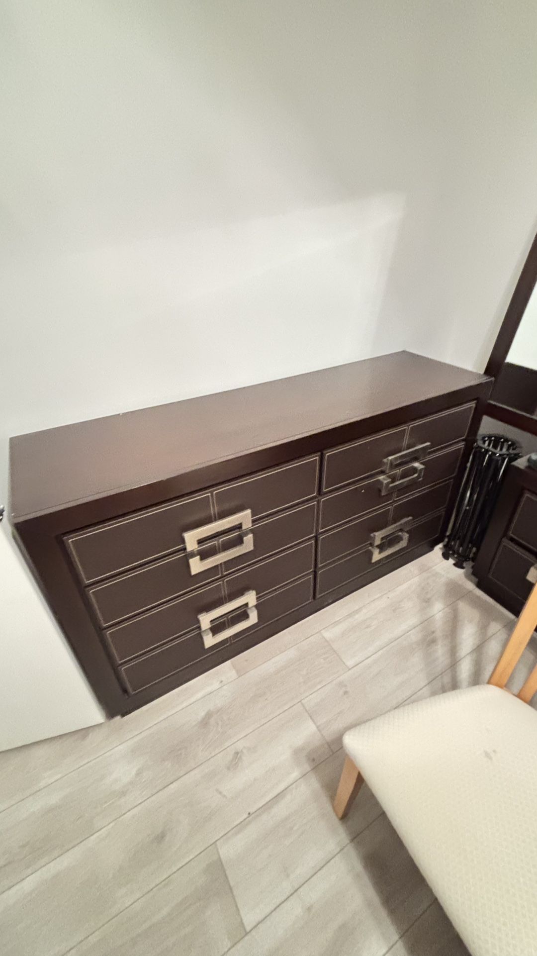 Bedroom Set With Mirror