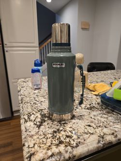 Stanley Classic Vacuum Insulated Thermos