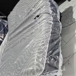 Queen Sizes Adjustable With Mattress 