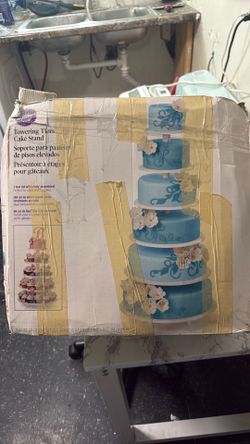 Cake stand