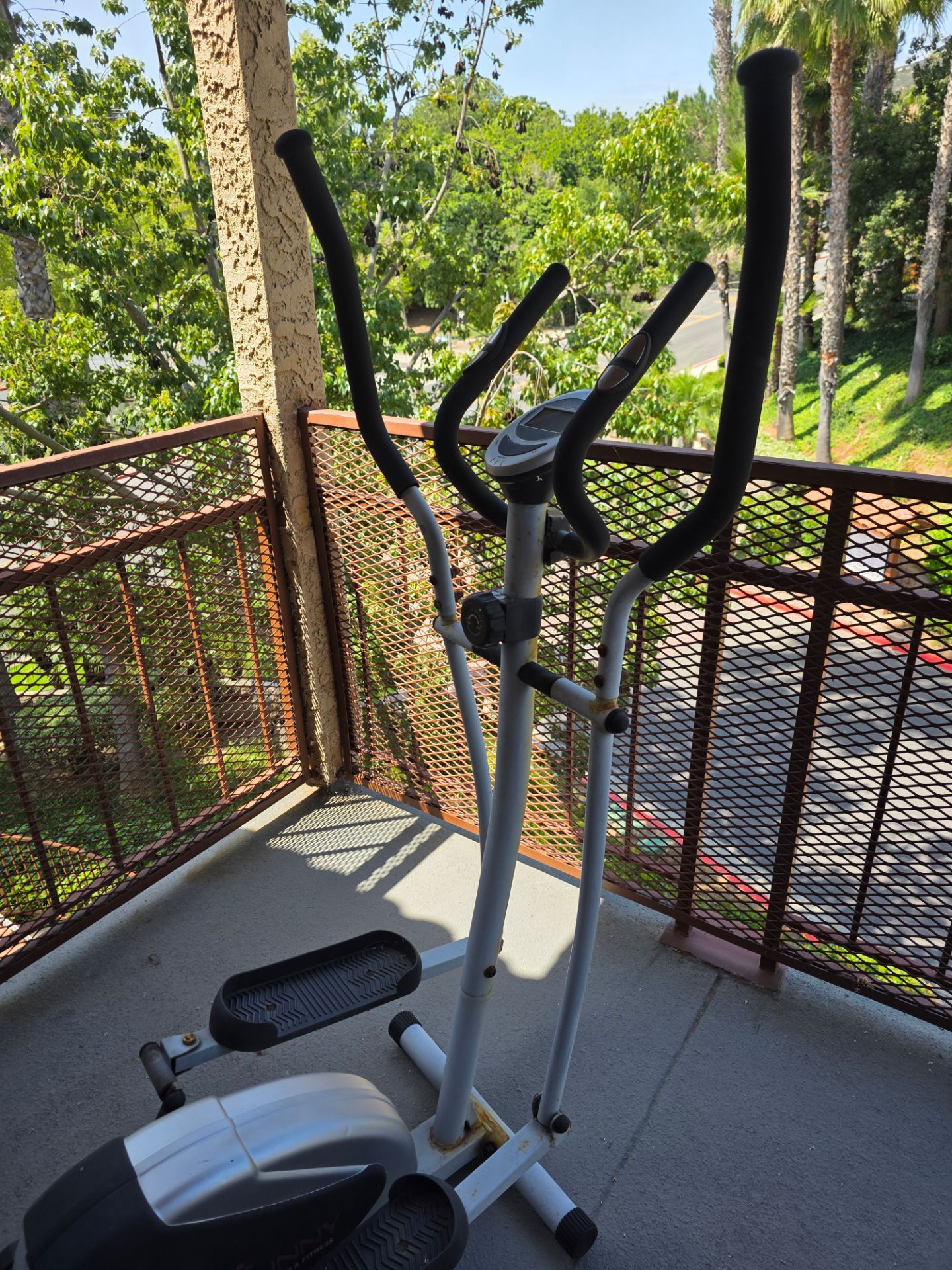 Elliptical Machine SF-E905 Sunny Health