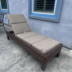 Outdoor Patio Lounge Chair