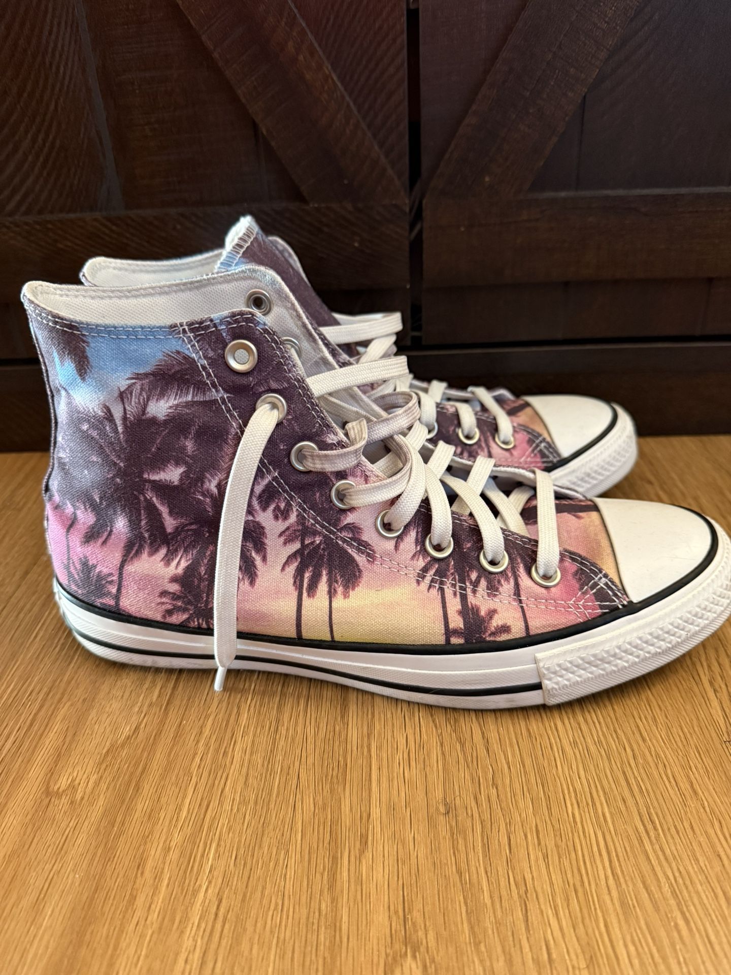 Women Converse  Palm Tree Shoes Size 10 