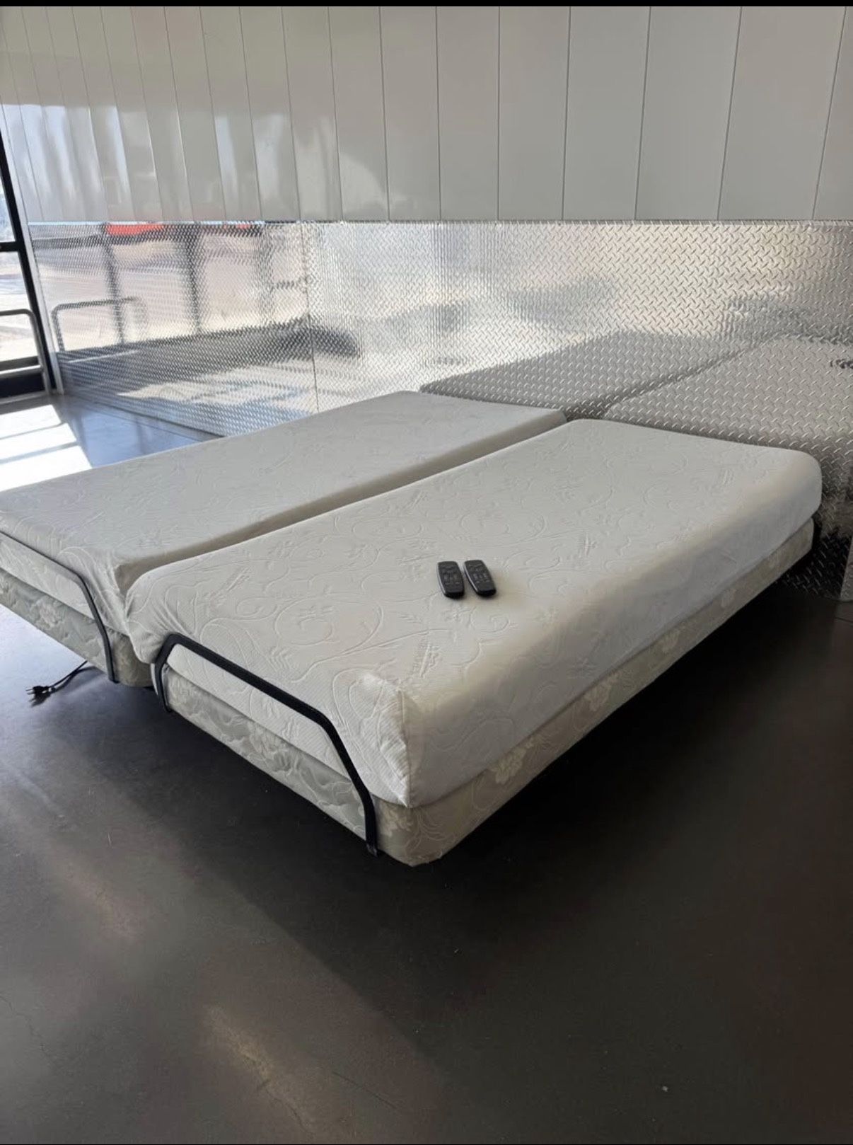 Split King Adjust Beds