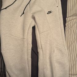Brand New Nike Tech Sweats