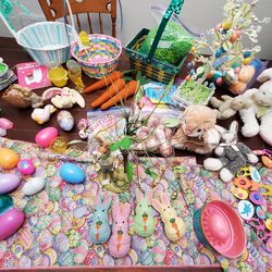 Easter Decorations Lot Thumbnail