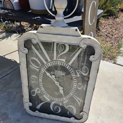 Large Clock. Pick Up