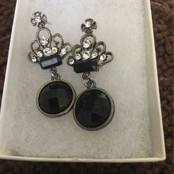 Beautiful black dangle earrings