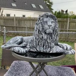 Laying Lion Statue 