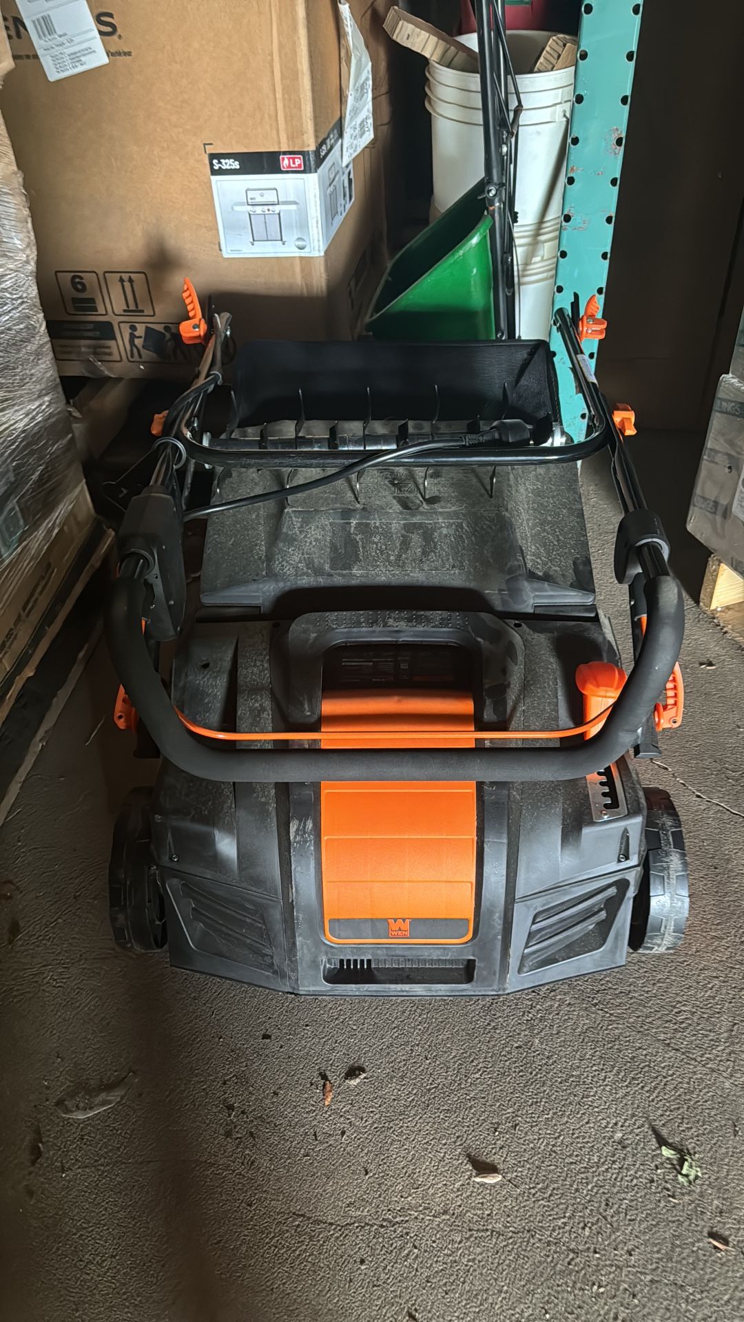 WEN DT1516 16-Inch 15-Amp 2-in-1 Electric Dethatcher and Scarifier with Collection Bag, Black