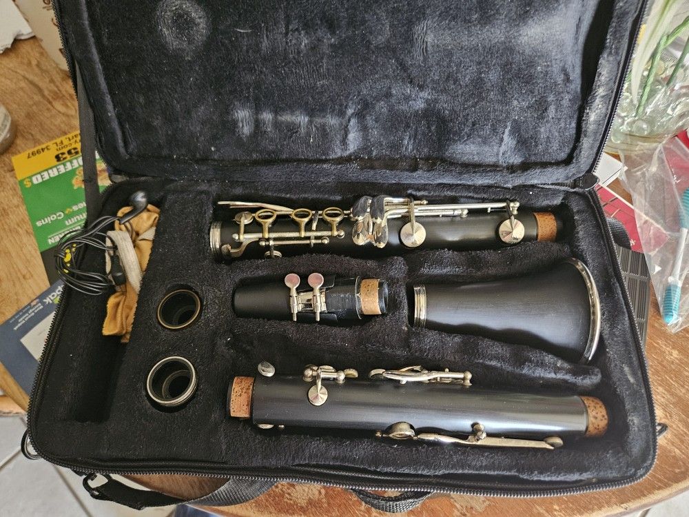 Clarinet  With CASE Price Dropped 
