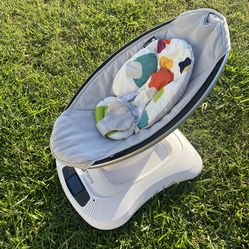 4moms Baby Rocker Swing Musical Multiple Speed & Motions Infant Insert