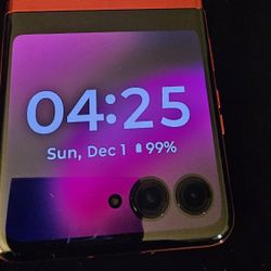 Motorola RAZR 2023  Magenta