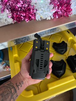 Zero 9 radio holder